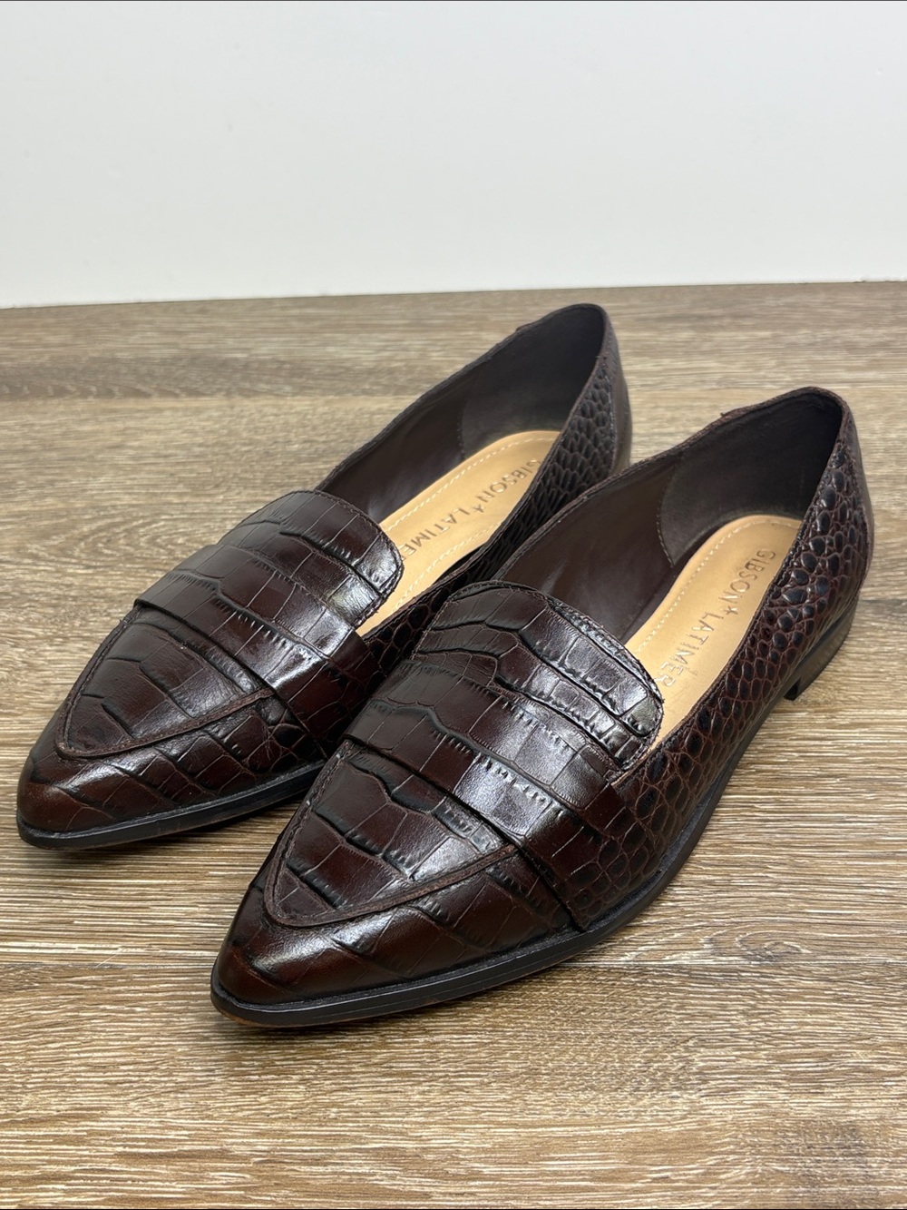 Gibson Latimer Brown Croc Embossed Leather Penny Loafers Women’s 7.5